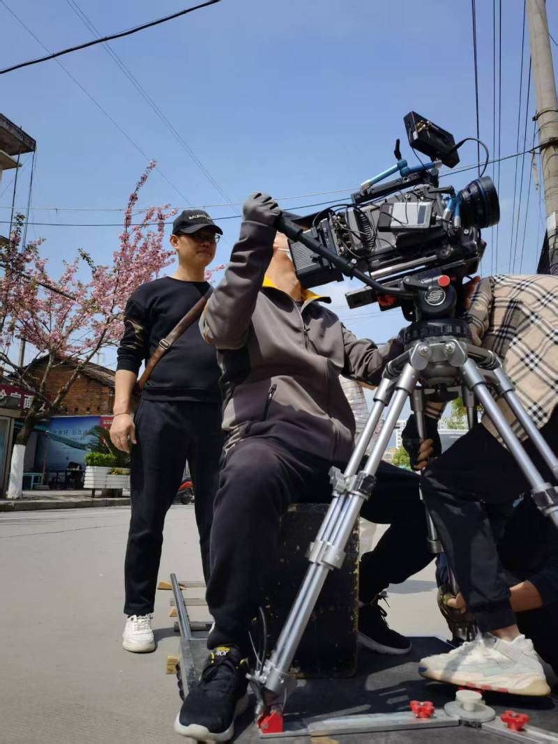 定襄县广告片拍摄：快消品牌爆款之选，网感内容适配社媒传播！